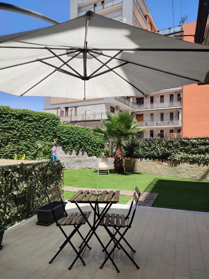 Appartamento Incantevole Con Parcheggio E Giardino Catania Exterior foto